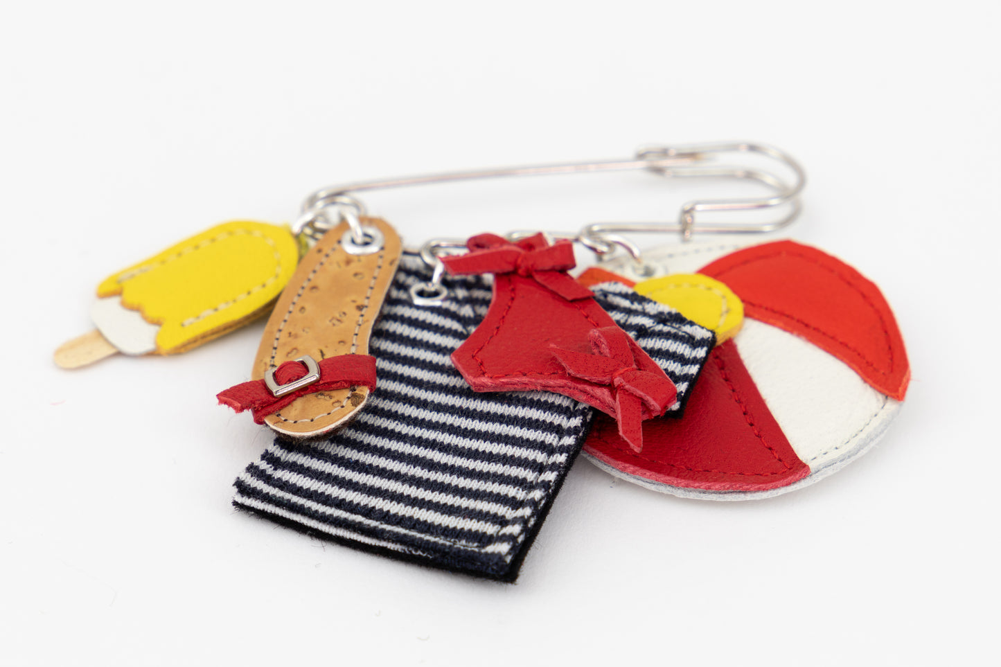 Brooch Marlon Beachball